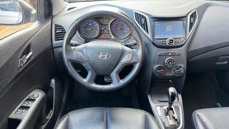 HYUNDAI HB20X PREMIUM 1.6 /2015 IDEAL VEÍCULOS LAJEADO / Carros no Vale