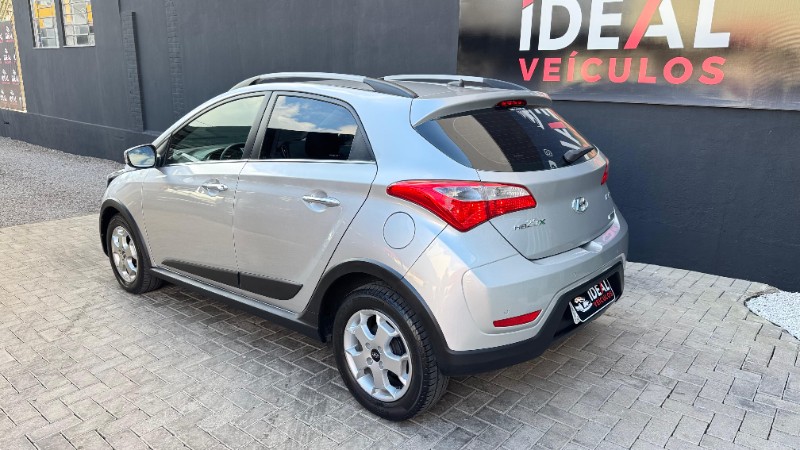 HYUNDAI HB20X PREMIUM 1.6 /2015 IDEAL VEÍCULOS LAJEADO / Carros no Vale