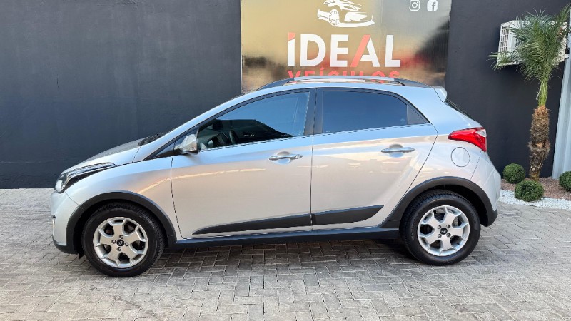 HYUNDAI HB20X PREMIUM 1.6 /2015 IDEAL VEÍCULOS LAJEADO / Carros no Vale