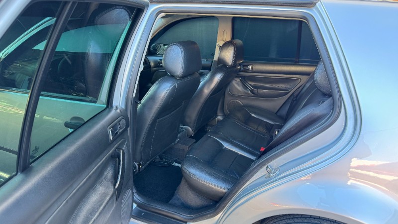 VOLKSWAGEN GOLF 1.6 MI /2003 IDEAL VEÍCULOS LAJEADO / Carros no Vale