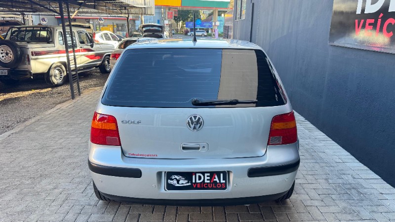 VOLKSWAGEN GOLF 1.6 MI /2003 IDEAL VEÍCULOS LAJEADO / Carros no Vale
