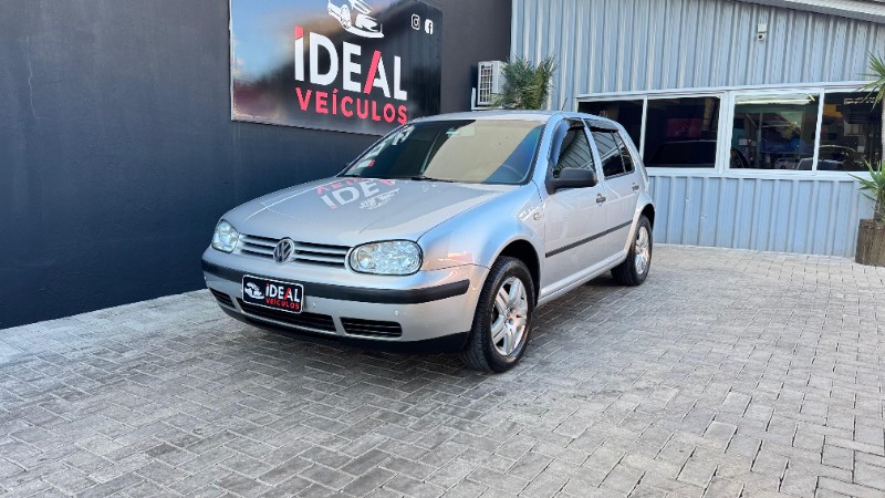 VOLKSWAGEN GOLF 1.6 MI /2003 IDEAL VEÍCULOS LAJEADO / Carros no Vale