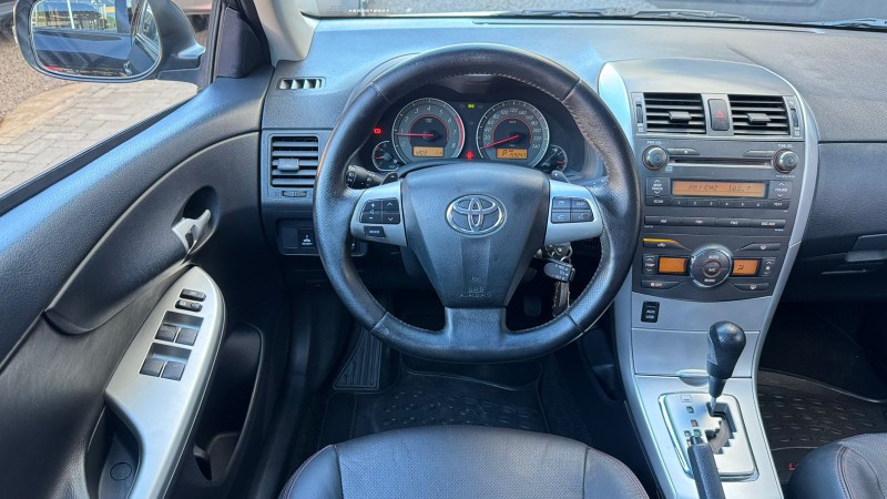 TOYOTA COROLLA XRS 2.0 /2013 IDEAL VEÍCULOS LAJEADO / Carros no Vale