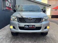 TOYOTA HILUX CABINE DUPLA SR /2012 IDEAL VEÍCULOS LAJEADO / Carros no Vale