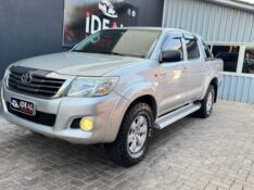 TOYOTA HILUX CABINE DUPLA SR /2012 IDEAL VEÍCULOS LAJEADO / Carros no Vale