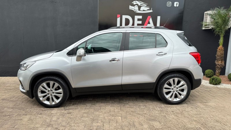 CHEVROLET TRACKER PREMIER 1.4 TURBO /2018 IDEAL VEÍCULOS LAJEADO / Carros no Vale