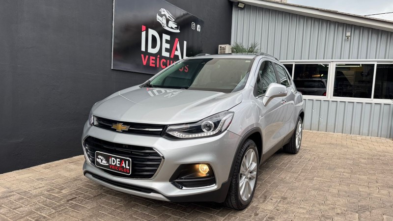 CHEVROLET TRACKER PREMIER 1.4 TURBO /2018 IDEAL VEÍCULOS LAJEADO / Carros no Vale