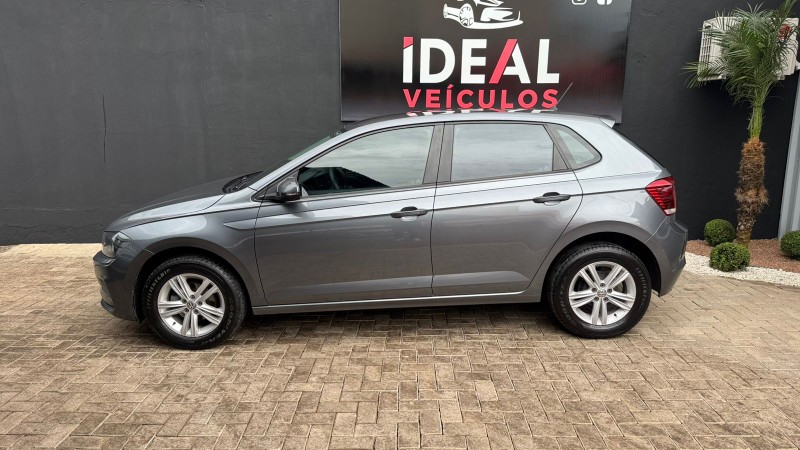 VOLKSWAGEN POLO 1.0 /2022 IDEAL VEÍCULOS LAJEADO / Carros no Vale