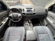 TOYOTA HILUX CABINE DUPLA SRV 2.8 TURBO 4X4 /2013 IDEAL VEÍCULOS LAJEADO / Carros no Vale