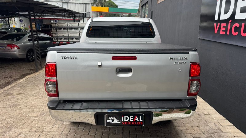 TOYOTA HILUX CABINE DUPLA SRV 2.8 TURBO 4X4 /2013 IDEAL VEÍCULOS LAJEADO / Carros no Vale