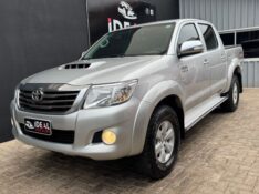 TOYOTA HILUX CABINE DUPLA SRV 2.8 TURBO 4X4 /2013 IDEAL VEÍCULOS LAJEADO / Carros no Vale