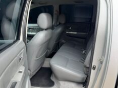 TOYOTA HILUX CABINE DUPLA SRV 2.8 TURBO 4X4 /2013 IDEAL VEÍCULOS LAJEADO / Carros no Vale