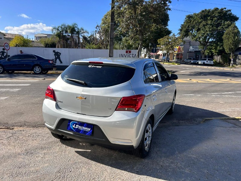 CHEVROLET ONIX HATCH LT 1.0 8V FLEXPOWER 5P MEC. 2019/2019 LS MULTIMARCAS VENÂNCIO AIRES / Carros no Vale