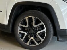 JEEP COMPASS 2.0 16V FLEX SPORT AUTOMÁTICO 2018/2018 JM AUTOMÓVEIS VENÂNCIO AIRES / Carros no Vale