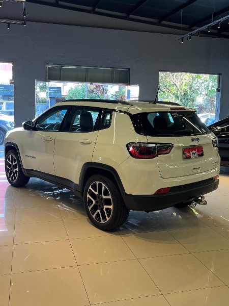 JEEP COMPASS 2.0 16V FLEX SPORT AUTOMÁTICO 2018/2018 JM AUTOMÓVEIS VENÂNCIO AIRES / Carros no Vale
