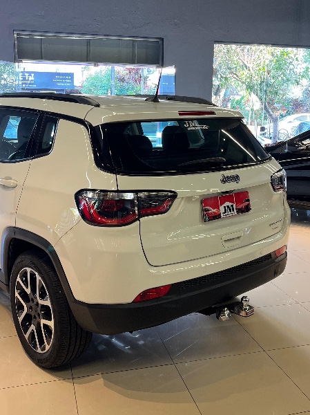 JEEP COMPASS 2.0 16V FLEX SPORT AUTOMÁTICO 2018/2018 JM AUTOMÓVEIS VENÂNCIO AIRES / Carros no Vale