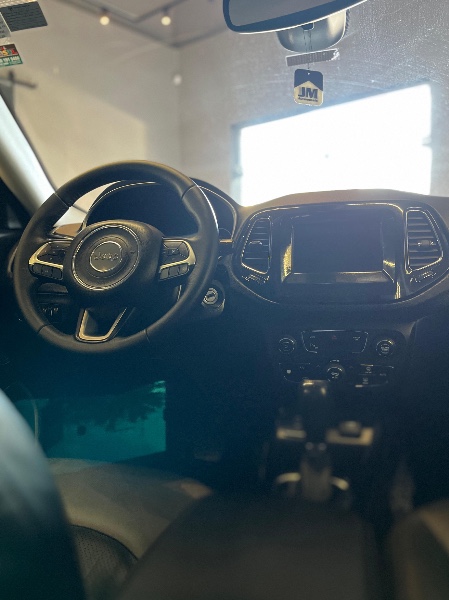 JEEP COMPASS 2.0 16V FLEX SPORT AUTOMÁTICO 2018/2018 JM AUTOMÓVEIS VENÂNCIO AIRES / Carros no Vale