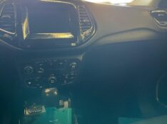 JEEP COMPASS 2.0 16V FLEX SPORT AUTOMÁTICO 2018/2018 JM AUTOMÓVEIS VENÂNCIO AIRES / Carros no Vale
