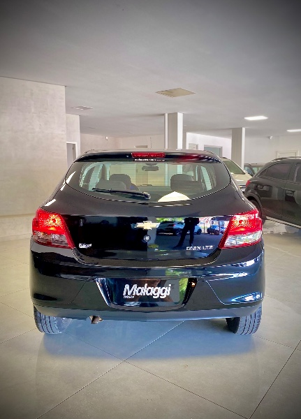 CHEVROLET ONIX 1.4 AT LTZ 2014/2015 MALAGGI VEÍCULOS ENCANTADO / Carros no Vale