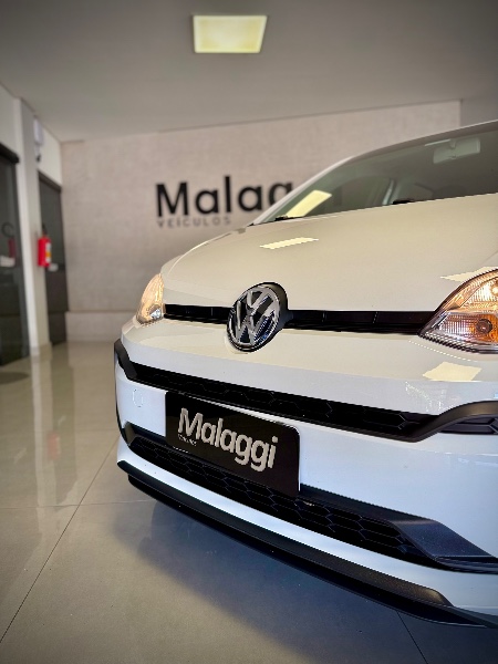 VOLKSWAGEN UP! 1.0 MPI MOVE IMOTION 12V 2017/2018 MALAGGI VEÍCULOS ENCANTADO / Carros no Vale