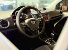 VOLKSWAGEN UP! 1.0 MPI MOVE IMOTION 12V 2017/2018 MALAGGI VEÍCULOS ENCANTADO / Carros no Vale