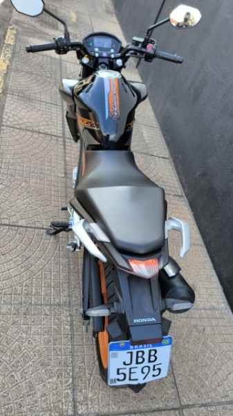 HONDA MOTOS CB 250F TWISTER 2021/2021 ADRIANO VEÍCULOS CRUZEIRO DO SUL / Carros no Vale