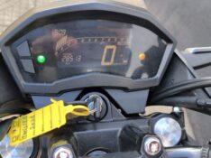HONDA MOTOS CB 250F TWISTER 2021/2021 ADRIANO VEÍCULOS CRUZEIRO DO SUL / Carros no Vale