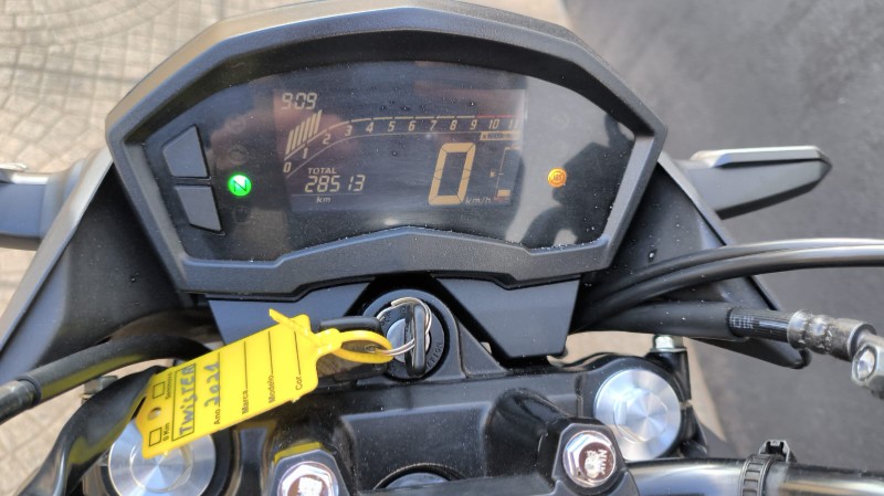HONDA MOTOS CB 250F TWISTER 2021/2021 ADRIANO VEÍCULOS CRUZEIRO DO SUL / Carros no Vale