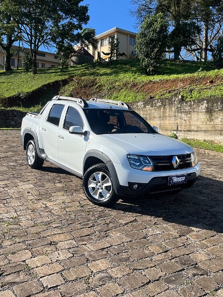 RENAULT OROCH EXPRESSION 1.6 FLEX 2021/2022 BOSCO AUTOMÓVEIS GUAPORÉ / Carros no Vale