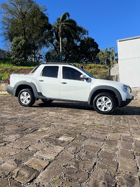 RENAULT OROCH EXPRESSION 1.6 FLEX 2021/2022 BOSCO AUTOMÓVEIS GUAPORÉ / Carros no Vale