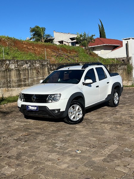 RENAULT OROCH EXPRESSION 1.6 FLEX 2021/2022 BOSCO AUTOMÓVEIS GUAPORÉ / Carros no Vale
