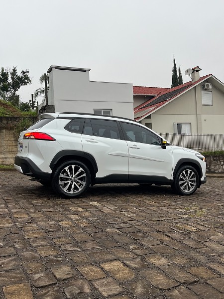 TOYOTA COROLLA CROSS XRE 2.0 16V FLEX AUT. 2022/2022 BOSCO AUTOMÓVEIS GUAPORÉ / Carros no Vale