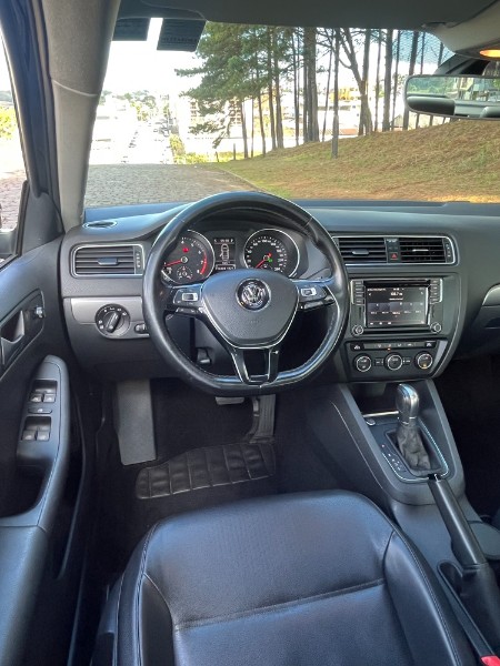 VOLKSWAGEN JETTA 1.4 250 TSI TOTAL FLEX COMFORTLINE TIPTRONIC 2018/2018 BOSCO AUTOMÓVEIS GUAPORÉ / Carros no Vale