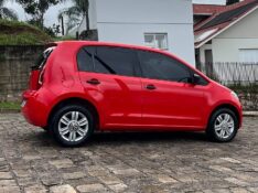 VOLKSWAGEN UP! 1.0 TAKE 12V 2015/2015 BOSCO AUTOMÓVEIS GUAPORÉ / Carros no Vale