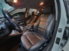 BMW 320i 2.0 2010/2010 TS VEÍCULOS ANTA GORDA / Carros no Vale