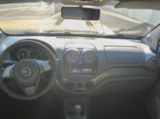 FIAT PALIO 1.0 ATTRACTIVE 8V 2012/2013 ADRIANO VEÍCULOS CRUZEIRO DO SUL / Carros no Vale