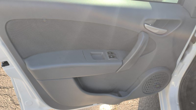 FIAT PALIO 1.0 ATTRACTIVE 8V 2012/2013 ADRIANO VEÍCULOS CRUZEIRO DO SUL / Carros no Vale