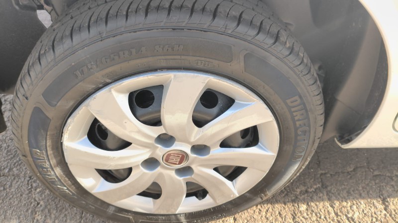 FIAT PALIO 1.0 ATTRACTIVE 8V 2012/2013 ADRIANO VEÍCULOS CRUZEIRO DO SUL / Carros no Vale