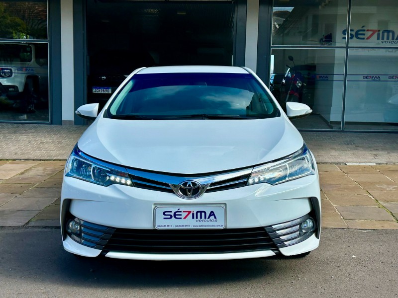TOYOTA COROLLA XEI 2.0 16V FLEX AUT. 2017/2018 SÉTIMA VEÍCULOS GUAPORÉ / Carros no Vale