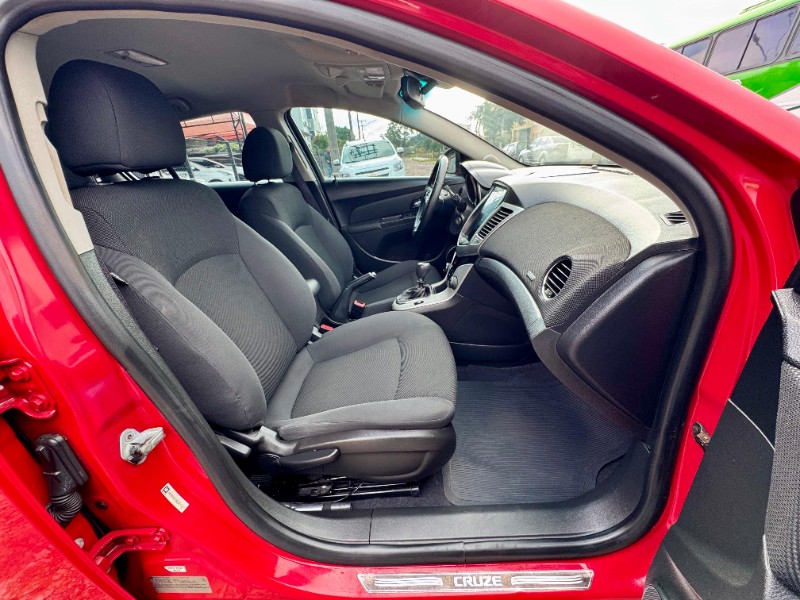CHEVROLET CRUZE 1.8 LT SPORT6 16V FLEX 4P MANUAL 2015/2015 AR MULTIMARCAS VENÂNCIO AIRES / Carros no Vale
