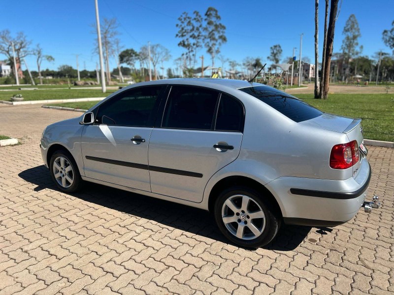 VOLKSWAGEN POLO 1.6 I MOTION 2010/2010 NEURI VEÍCULOS LAJEADO / Carros no Vale