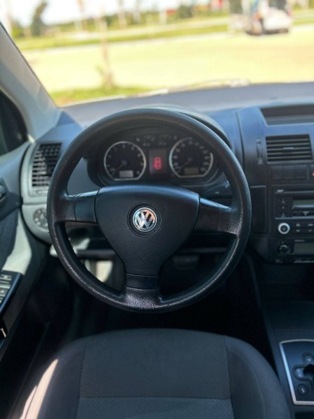 VOLKSWAGEN POLO 1.6 I MOTION 2010/2010 NEURI VEÍCULOS LAJEADO / Carros no Vale