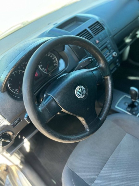 VOLKSWAGEN POLO 1.6 I MOTION 2010/2010 NEURI VEÍCULOS LAJEADO / Carros no Vale