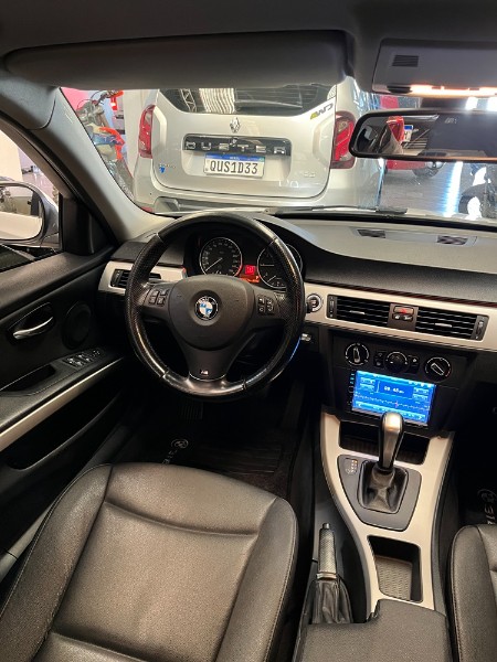 BMW 318i 2.0 SEDAN 16V 2012/2012 BOSCO AUTOMÓVEIS GUAPORÉ / Carros no Vale