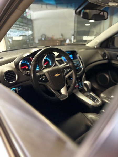 CHEVROLET CRUZE 1.8 LT 16V FLEX 4P AUTOMÁTICO 2011/2012 MALAGGI VEÍCULOS ENCANTADO / Carros no Vale