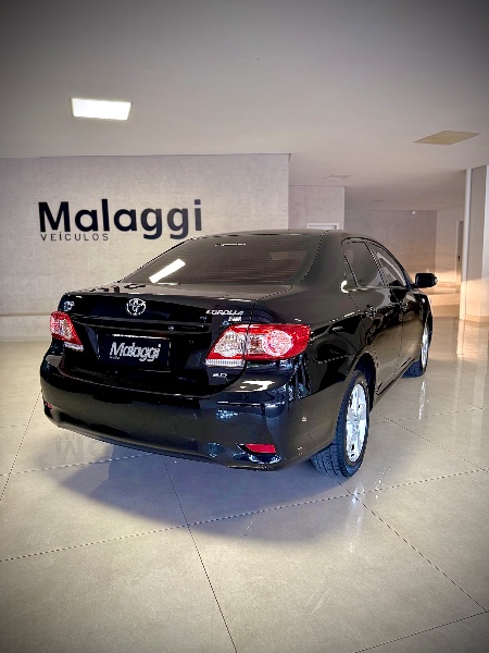 TOYOTA COROLLA 2.0 XEI 16V FLEX 4P AUTOMÁTICO - 2013