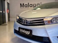 TOYOTA COROLLA 2.0 XEI 16V FLEX 4P AUTOMÁTICO 2015/2016 MALAGGI VEÍCULOS ENCANTADO / Carros no Vale
