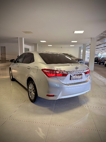 TOYOTA COROLLA 2.0 XEI 16V FLEX 4P AUTOMÁTICO 2015/2016 MALAGGI VEÍCULOS ENCANTADO / Carros no Vale