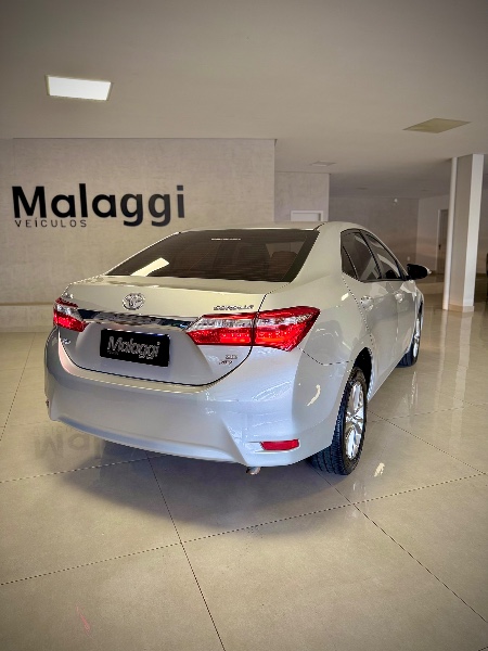 TOYOTA COROLLA 2.0 XEI 16V FLEX 4P AUTOMÁTICO 2015/2016 MALAGGI VEÍCULOS ENCANTADO / Carros no Vale