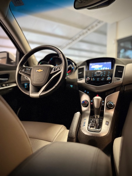 CHEVROLET CRUZE 1.8 LTZ 16V FLEX 4P AUTOMÁTICO 2014/2014 MALAGGI VEÍCULOS ENCANTADO / Carros no Vale